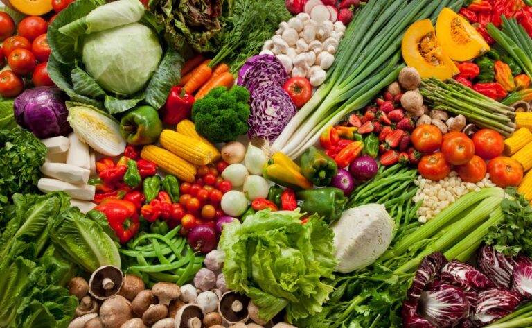 10 Vegetables Dogs Should Eat (And 2 To Avoid)