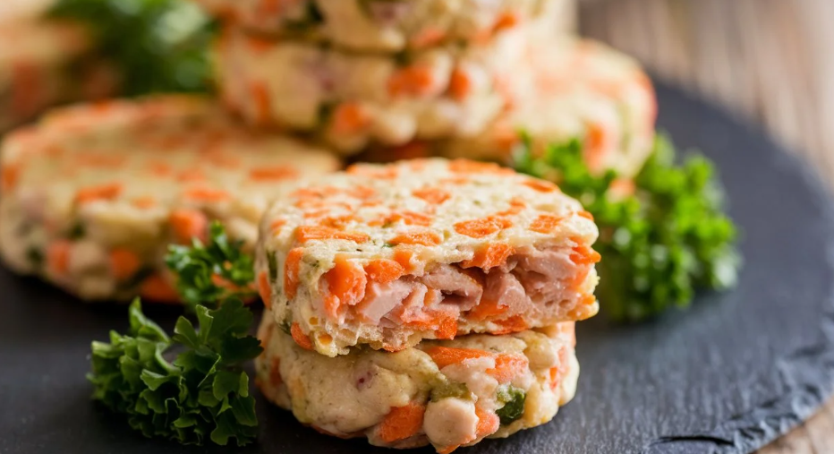 DIY Chicken & Carrot Protein Snacks for Dogs