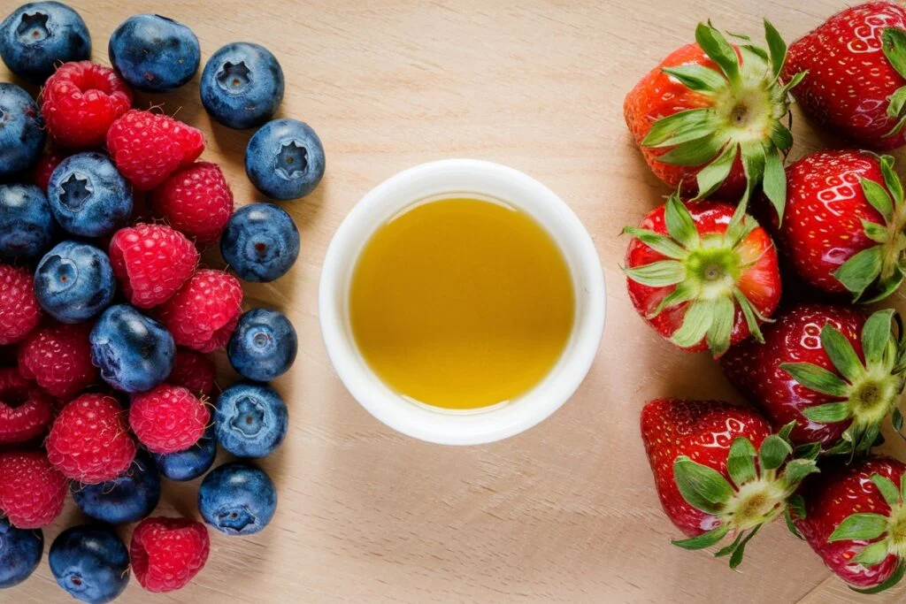 Vegan Frozen Berry & Coconut Oil Cubes 