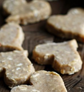 Easy No-Bake Homemade Peanut Butter and Banana Dog Treats