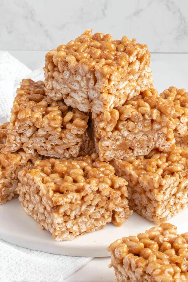 Rice Krispie Treats For Dogs (The No-Bake “Chocolate” Crunch)
